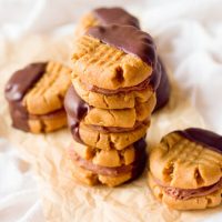 Flourless Peanut Butter Chocolate Sandwich Cookies