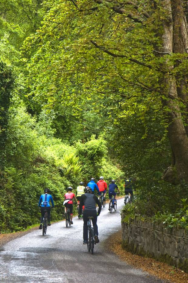 Cycling the Ring of the Reeks