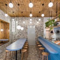 Smallfry Seafood restaurant by Sans-Arc Studio