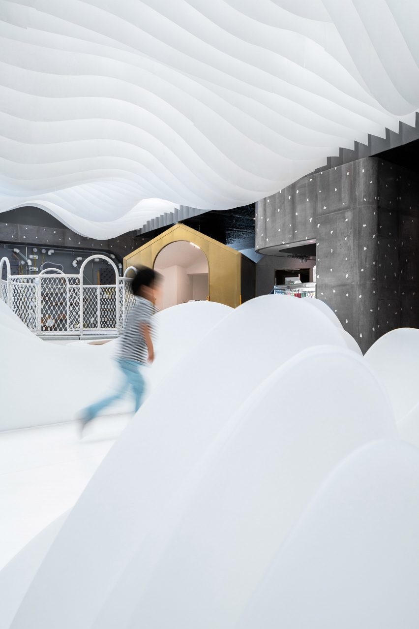 Lolly-Laputan kids cafe, designed by Wutopia Lab