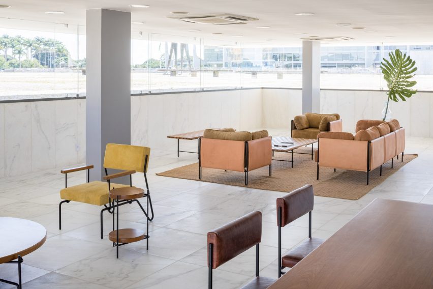 Oscar Niemeyer Tea House by Bloco Arquitetos and Equipe Lamas