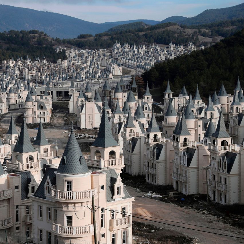 Abandoned Turkish chateaus – Burj Al Babas luxury housing development in central Turkey