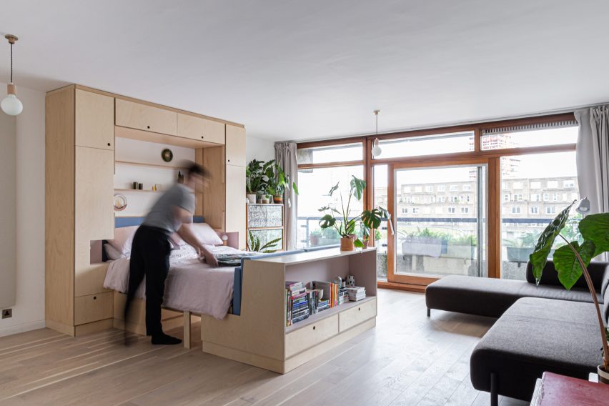 Barbican Dancer's Studio by Intervention Architecture bed