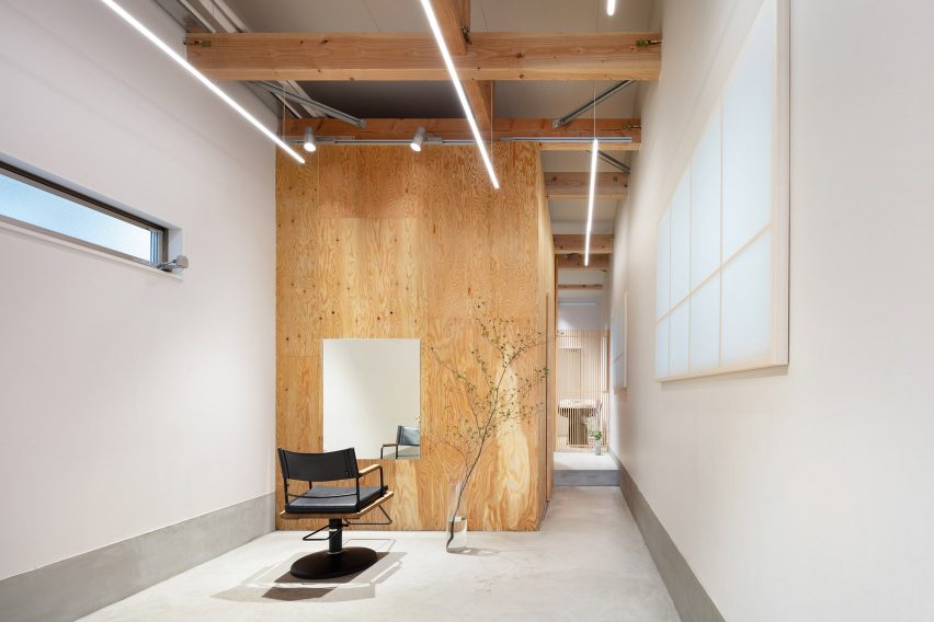 Land salon in Osaka designed by Sides Core