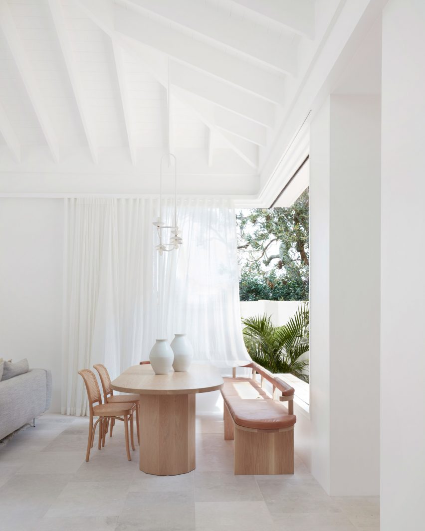 Woorak House in Palm Beach, Sydney designed by CM Studio