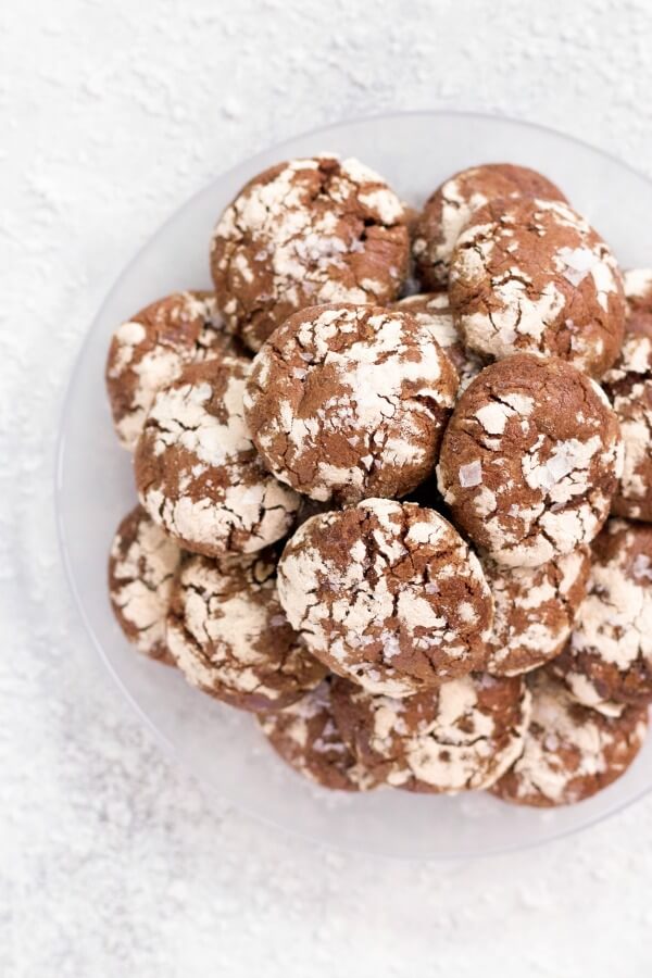 Plate of chocolate crinkle cookies.